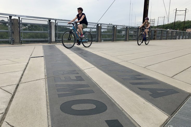 Cyclist on the Manayunk Bridge Trail