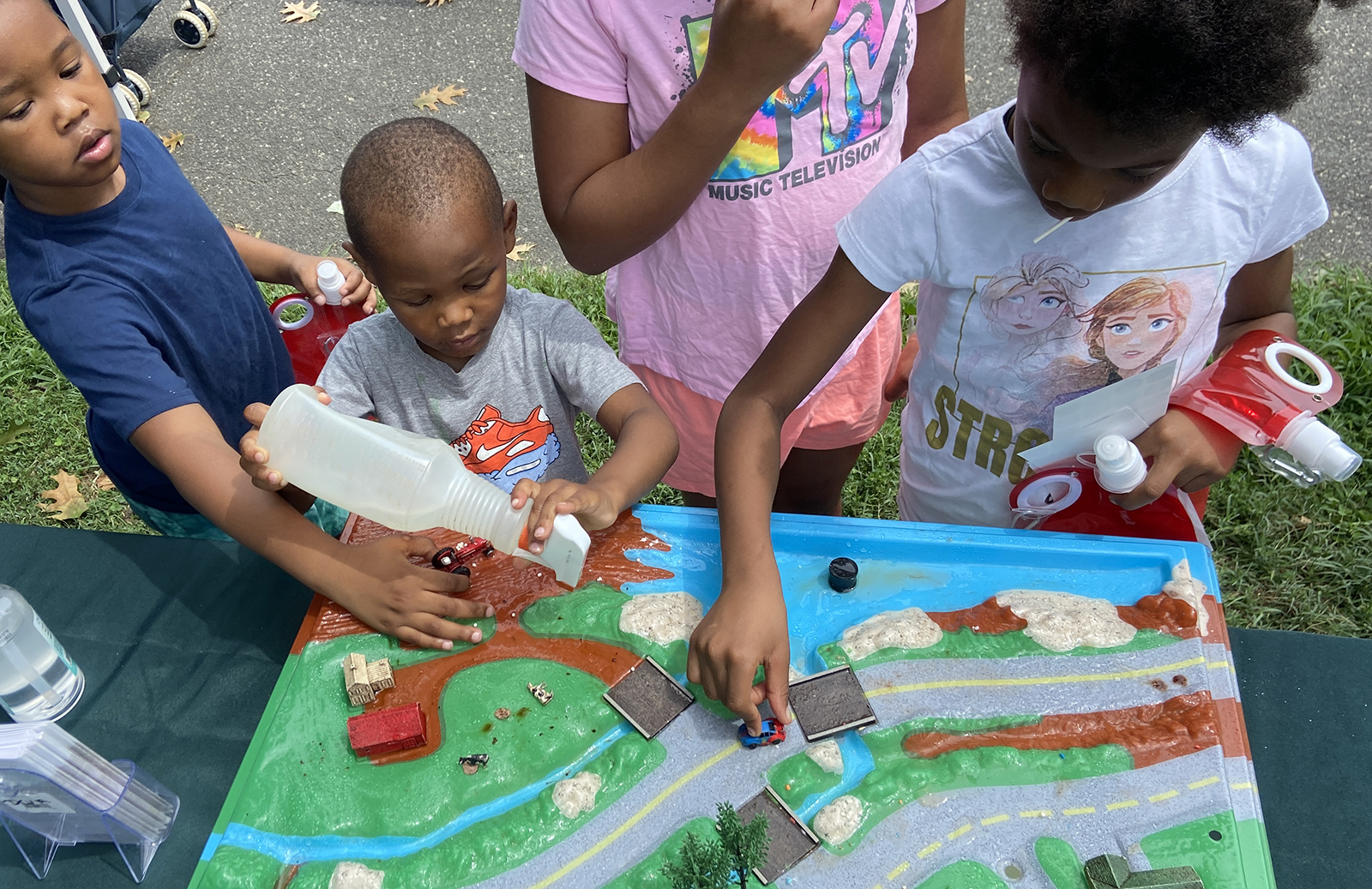 Children learning at Cobbs Creek Park